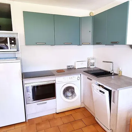 Apartman T2 Climatise Avec Piscine Et Parking A 20m De La Mer, Pour 5 Pers - Fr-1-607-100 *