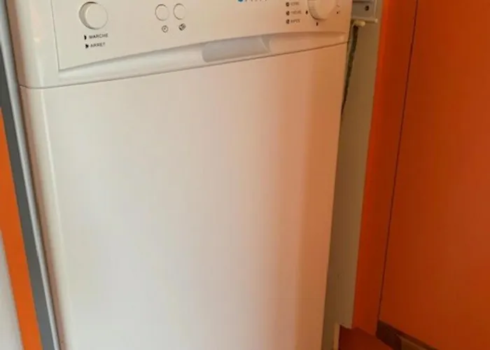 T2 Climatise Avec Piscine Et Parking A 20m De La Mer, Pour 5 Pers - Fr-1-607-100 Apartman *