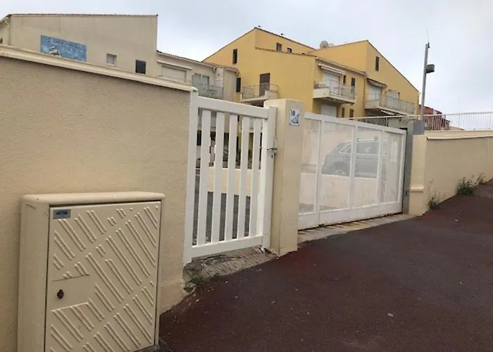 T2 Climatise Avec Piscine Et Parking A 20m De La Mer, Pour 5 Pers - Fr-1-607-100 Apartman