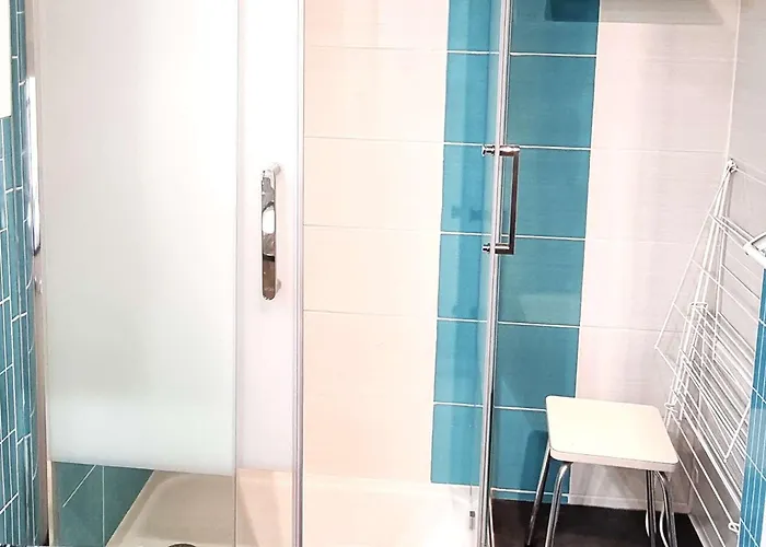 T2 Climatise Avec Piscine Et Parking A 20m De La Mer, Pour 5 Pers - Fr-1-607-100 Agde