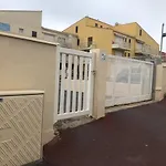 T2 Climatisé, Piscine, Parking, à 30m De La Mer, Pour 5 Pers, Terrasse Orientée Sud - Fr-1-607-100 Appartement
