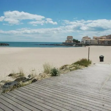 T2 Climatise Avec Piscine Et Parking A 20m De La Mer, Pour 5 Pers - Fr-1-607-100 Apartment *