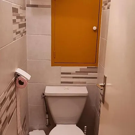 T2 Climatise, Piscine, Parking, A 30m De La Mer, Pour 5 Pers, Terrasse Orientee Sud - Fr-1-607-100 Apartment