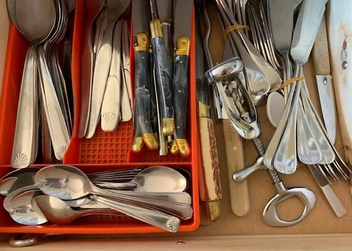 Apartment T2 Climatise Avec Piscine Et Parking A 20m De La Mer, Pour 5 Pers - Fr-1-607-100 Agde